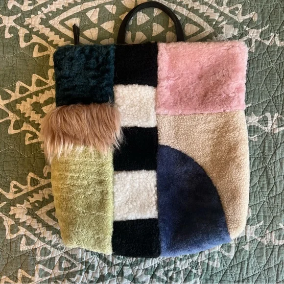 PRIMECUT bento box shearling backpack - Picture 9 of 14